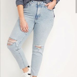 ✨BRAND NEW✨ High-waisted, ripped ankles, straight jeans for women!